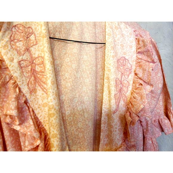 Vintage Country Cottage Pink White Ditsy Floral Ruffle Tie Robe READ - Picture 9 of 9
